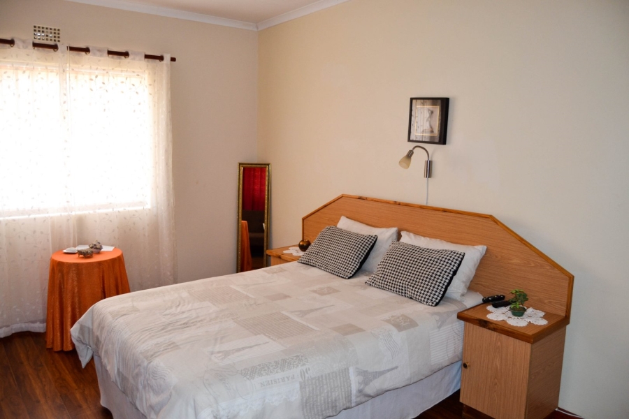 7 Bedroom Property for Sale in Suurbraak Western Cape